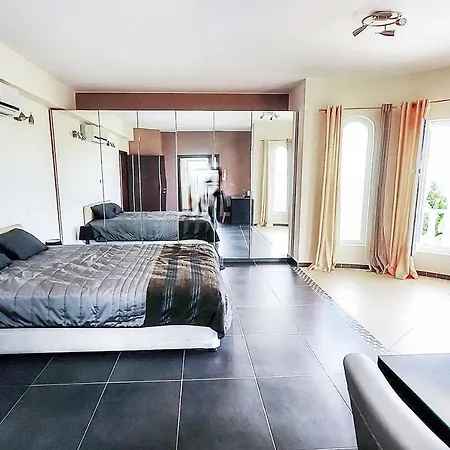 Mansion View Пейя