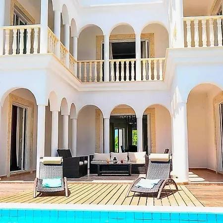 Villa Mansion View